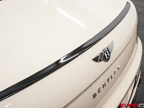 Used 2024 Bentley Flying Spur W12 image 20