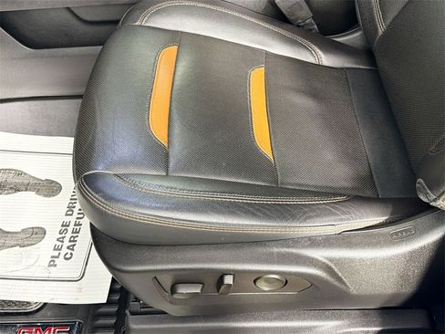 Used 2022 GMC Sierra 1500 AT4 w/ AT4 Premium Package image 18