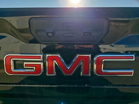 Used 2022 GMC Sierra 3500 Denali image 15