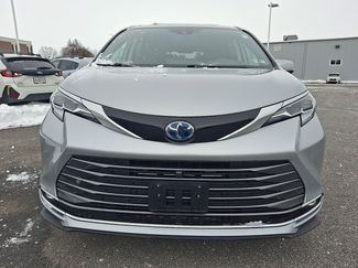 Used 2021 Toyota Sienna Platinum video 2