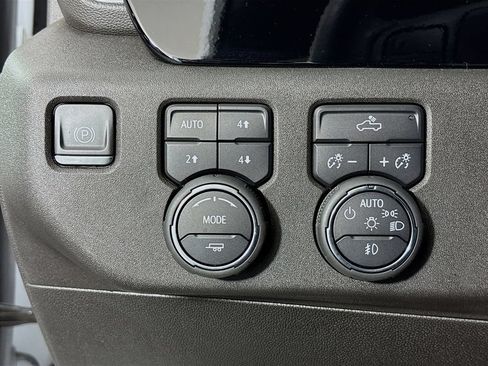 Certified 2024 Chevrolet Silverado 1500 RST w/ Z71 Off-Road Package AWD/4WD image 11
