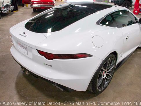 Used 2018 Jaguar F-TYPE R-Dynamic AWD/4WD image 15