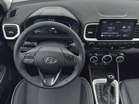 New 2026 Hyundai Venue SEL FWD image 17