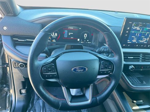 Used 2025 Ford Explorer ST-Line w/ Premium Package image 11