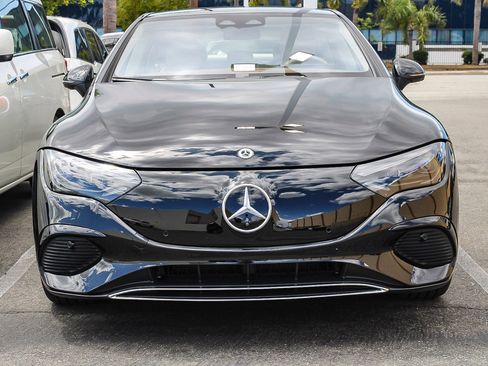 Used 2023 Mercedes-Benz EQE 350+ Sedan image 2