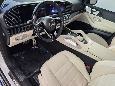 Certified 2026 Mercedes-Benz GLS 580 4MATIC image 10