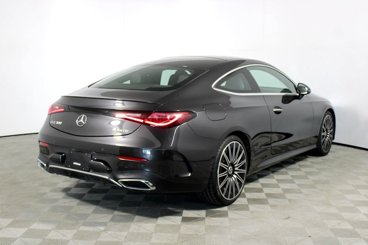 Used 2025 Mercedes-Benz CLE 300 4MATIC Coupe image 32