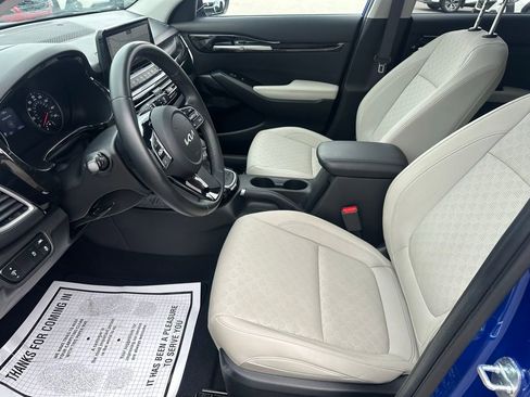 Used 2023 Kia Seltos EX image 23