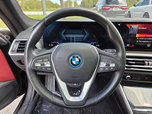 Used 2023 BMW i4 eDrive35 w/ Premium Package RWD image 27