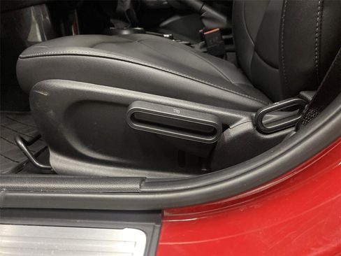 Certified 2024 MINI Cooper 4-Door Hardtop FWD image 18