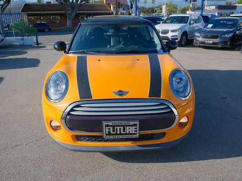 Used 2015 MINI Cooper 2-Door Hardtop FWD image 2