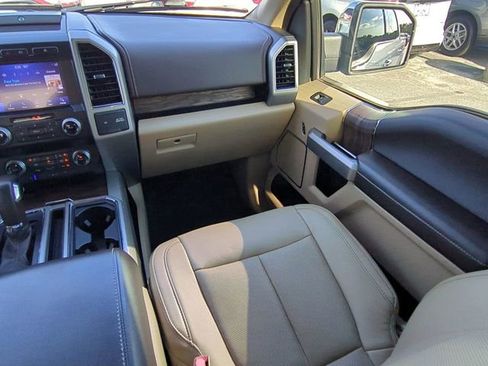 Used 2020 Ford F150 Lariat w/ Equipment Group 502A Luxury AWD/4WD image 17