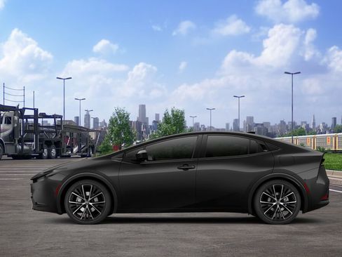 New 2026 Toyota Prius Limited FWD image 4