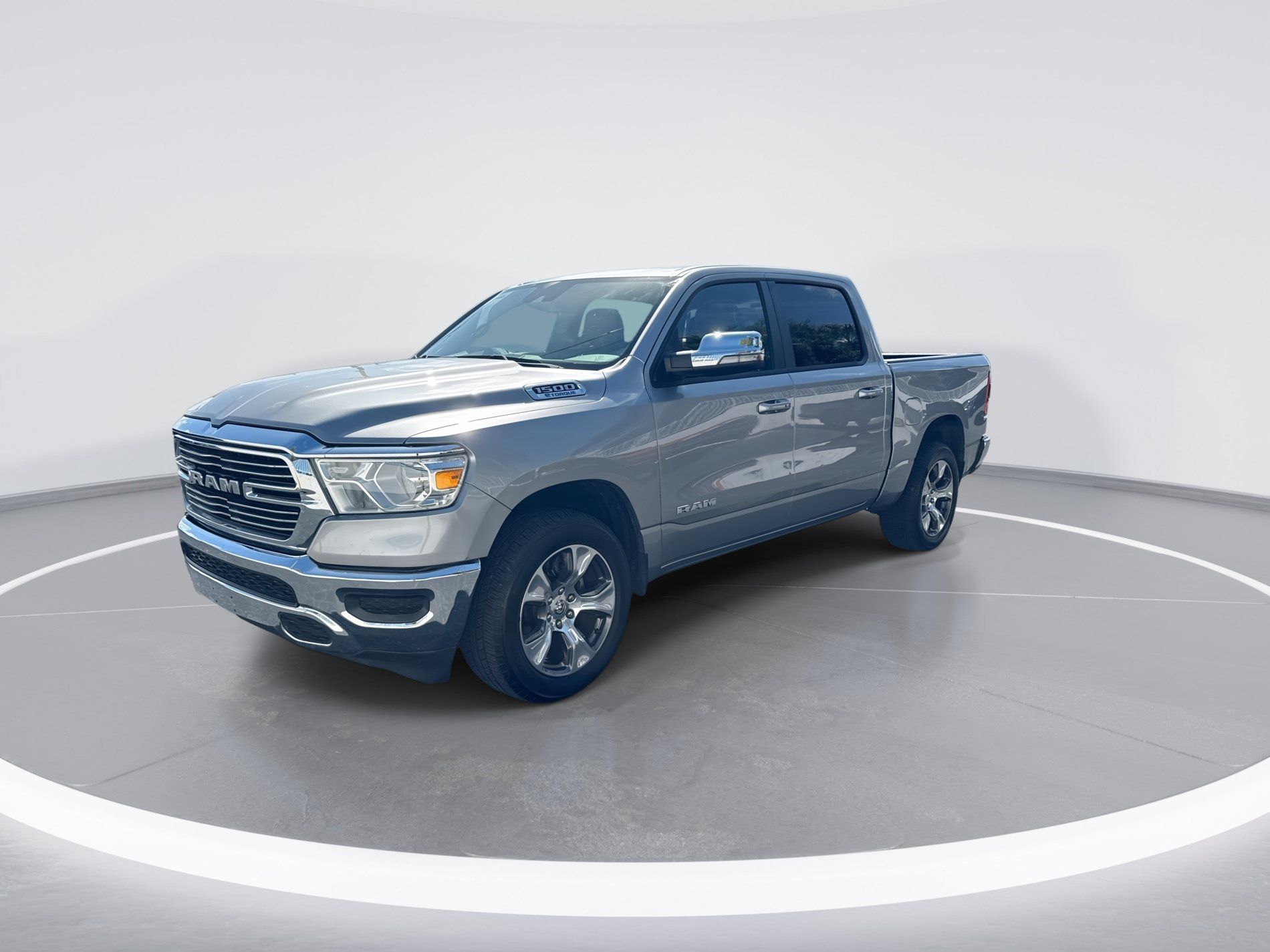 Used 2024 RAM 1500 Laramie RWD image 8