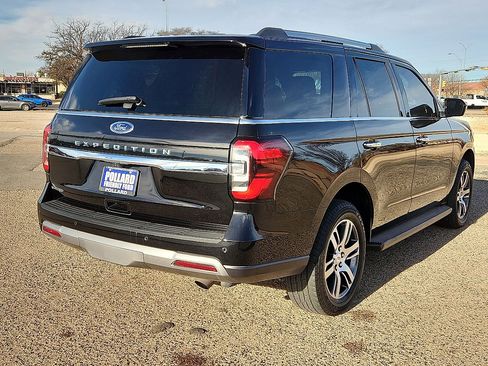 Used 2024 Ford Expedition Limited image 3