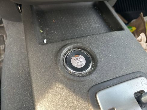 Used 2020 Nissan Frontier PRO-4X w/ Pro-4x Utility Package image 26