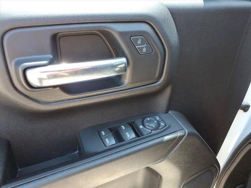 Used 2022 Chevrolet Silverado 1500 Custom RWD image 10