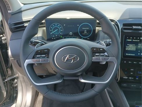 Certified 2024 Hyundai Tucson Limited AWD/4WD image 30