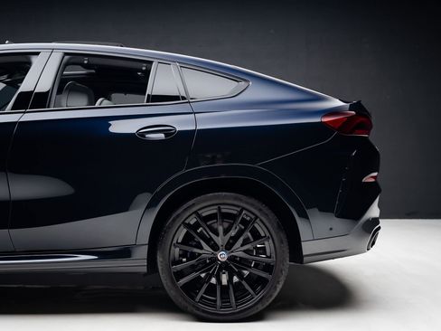 Used 2023 BMW X6 M50i w/ Parking Assistance Package AWD/4WD image 20