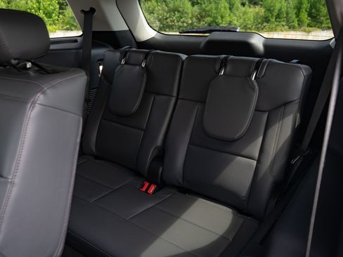 New 2026 Ford Explorer Active w/ Active Comfort Package RWD image 19