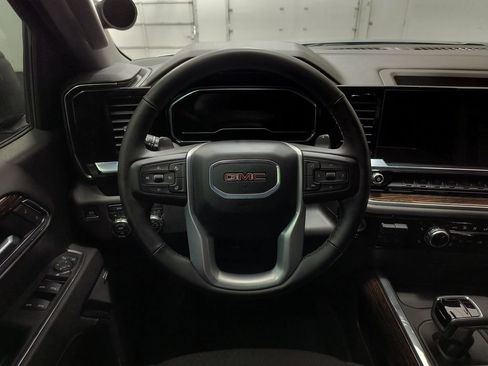Used 2025 GMC Sierra 1500 Elevation w/ Preferred Package AWD/4WD image 29