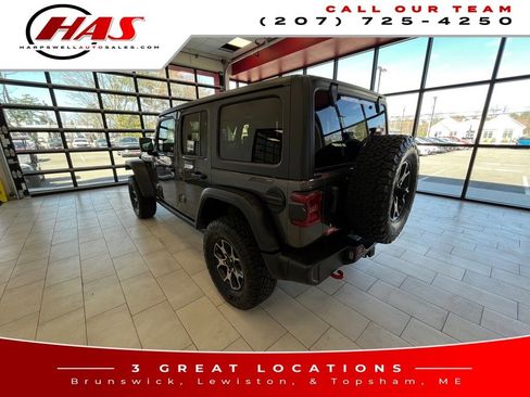 Used 2019 Jeep Wrangler Unlimited Rubicon w/ Dual Top Group AWD/4WD image 3