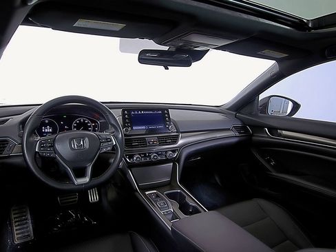 Used 2022 Honda Accord Sport image 12