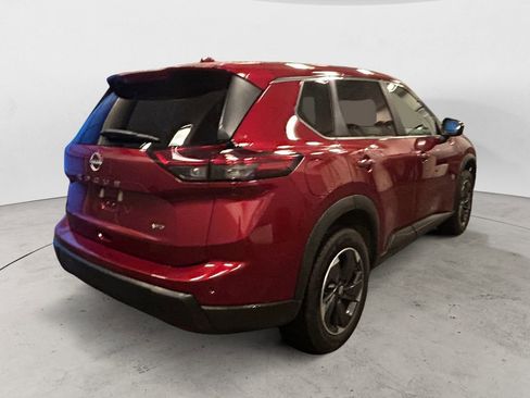 Used 2025 Nissan Rogue SV AWD/4WD image 6