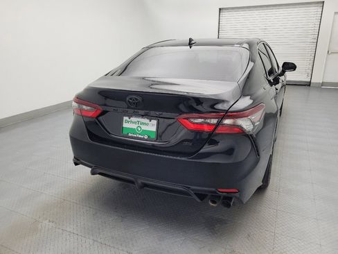 Used 2021 Toyota Camry SE FWD image 7