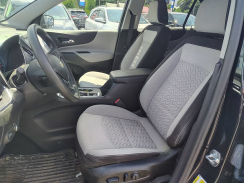 Used 2024 Chevrolet Equinox LS w/ LS Convenience Package AWD/4WD image 9