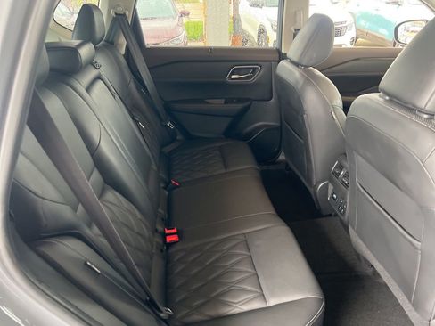 Certified 2021 Nissan Rogue Platinum AWD/4WD image 16