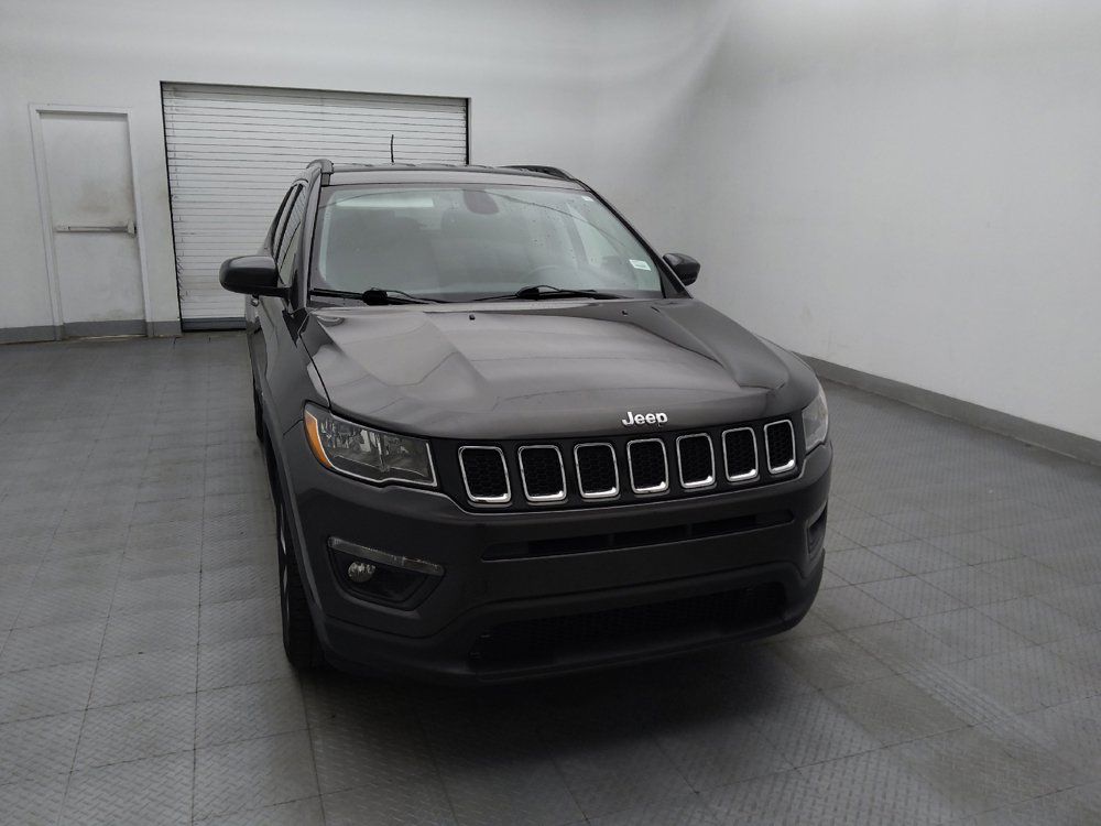 Used 2017 Jeep Compass Latitude w/ Popular Equipment Group FWD image 14