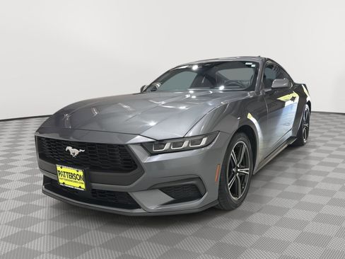 Used 2024 Ford Mustang Coupe RWD image 4