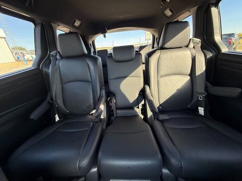 Used 2023 Honda Odyssey Sport image 13