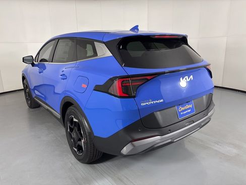New 2026 Kia Sportage EX FWD image 6
