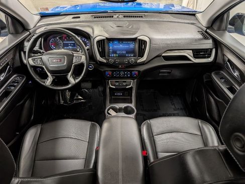 Used 2024 GMC Terrain SLT w/ Infotainment Package II image 11