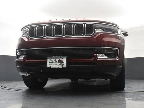 Used 2024 Jeep Wagoneer L 4WD w/ Premium Group I image 23