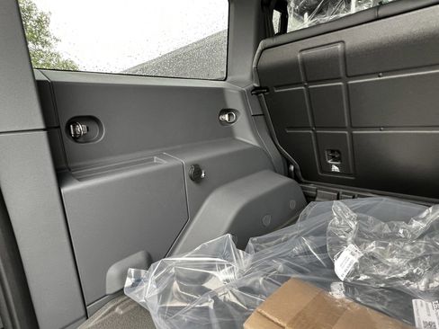 Used 2025 INEOS Grenadier Fieldmaster Edition image 36