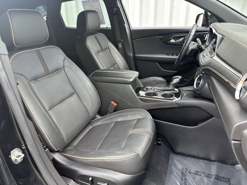 Used 2019 Chevrolet Blazer Premier w/ Sun and Wheels Package AWD/4WD image 17