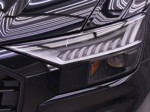 Certified 2022 Audi Q8 Prestige w/ Prestige Package AWD/4WD image 25