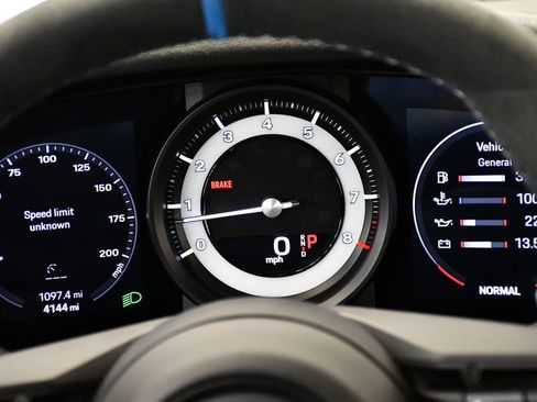 Used 2024 Porsche 911 Dakar image 29