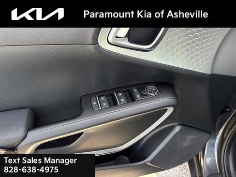 New 2025 Kia Soul LX image 22