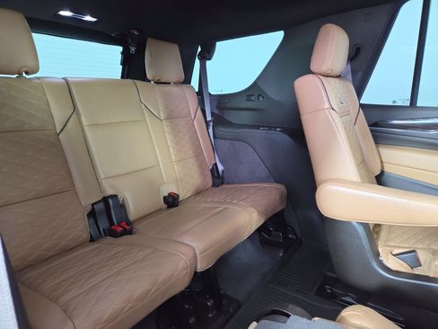 Used 2021 Cadillac Escalade Sport w/ Driver Assist Tech Package AWD/4WD image 34