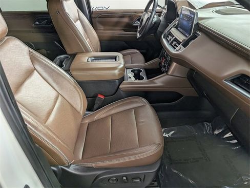 Used 2021 Chevrolet Suburban High Country image 22