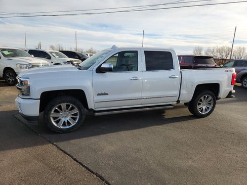 Used 2018 Chevrolet Silverado 1500 High Country image 2