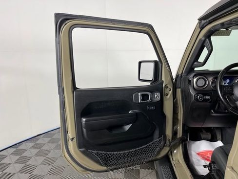 Used 2020 Jeep Gladiator Sport w/ Quick Order Package 24S AWD/4WD image 12