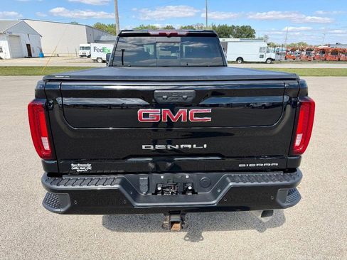 Used 2023 GMC Sierra 2500 Denali image 5