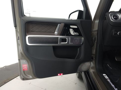 Certified 2025 Mercedes-Benz G 580 w/ EQ Technology image 5