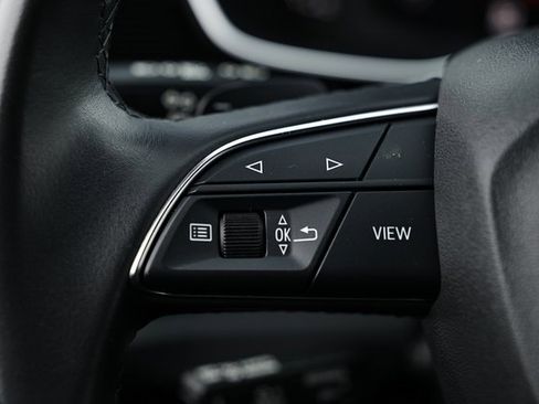 Used 2024 Audi Q3 2.0T Premium image 34