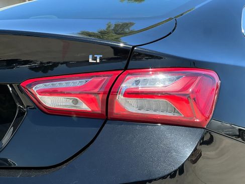 Used 2021 Chevrolet Malibu LT FWD image 27